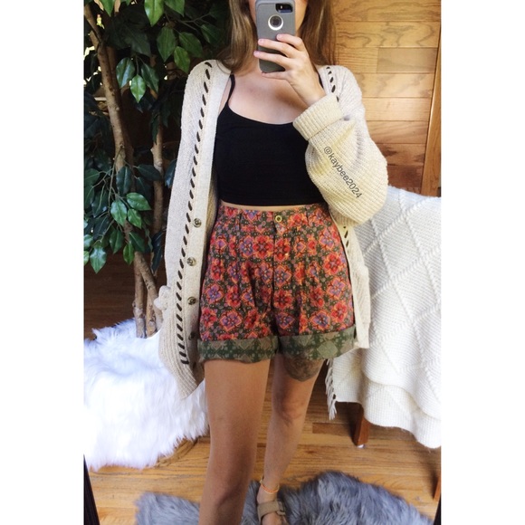 Vintage Pants - 🌿 Vintage 70’s Retro Floral High Waisted Shorts